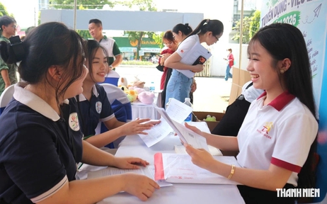 Nhiều việc làm lương 10-12 triệu đồng/tháng, có việc thu nhập 100 triệu đồng