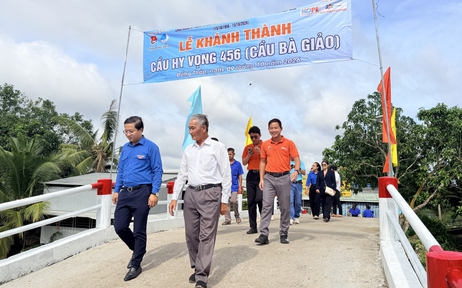 Thanh niên Đồng Tháp khánh thành những cây cầu Hy vọng trị giá gần 1,9 tỉ đồng