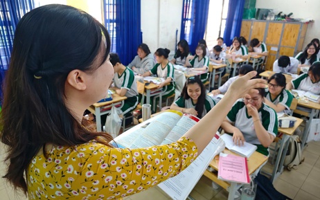 Bí quyết ôn thi tốt nghiệp THPT đạt điểm cao: Sắp xếp câu trong thư tiếng Anh