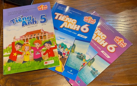 Vụ nghi sách giả: Nhiều trường thu lại sách để kiểm tra