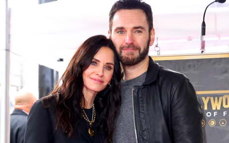 Courteney Cox của loạt phim 'Friends' chia tay bạn trai kém 12 tuổi