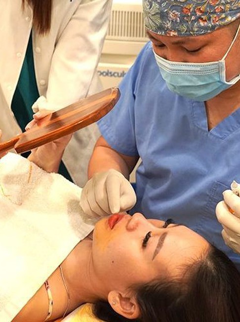'Râu rồng' vẫn xuất hiện ở người trẻ khiến mặt bạn già nua, vì sao?