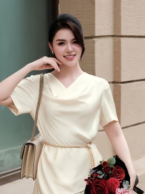 Sức hút từ chân váy lụa tạo nét thanh tao, kiêu kỳ