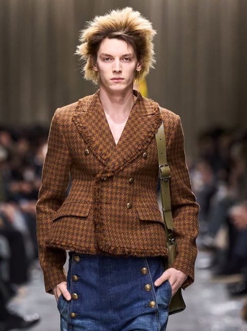 Mẹo để mặc trang phục dạ, len bớt 'nặng' trong mùa đông