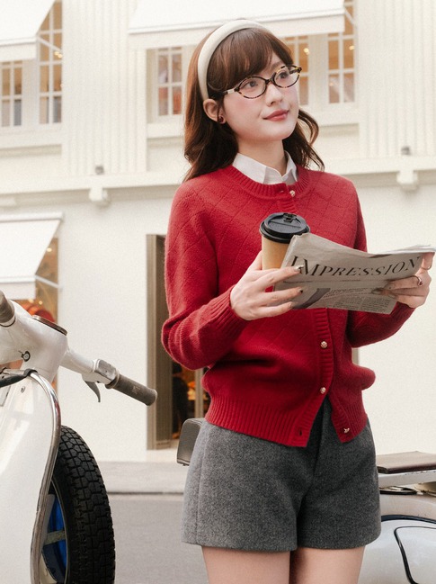 Ngắn mà thanh lịch: công thức mặc trẻ, sang được chị em săn đón mùa lễ