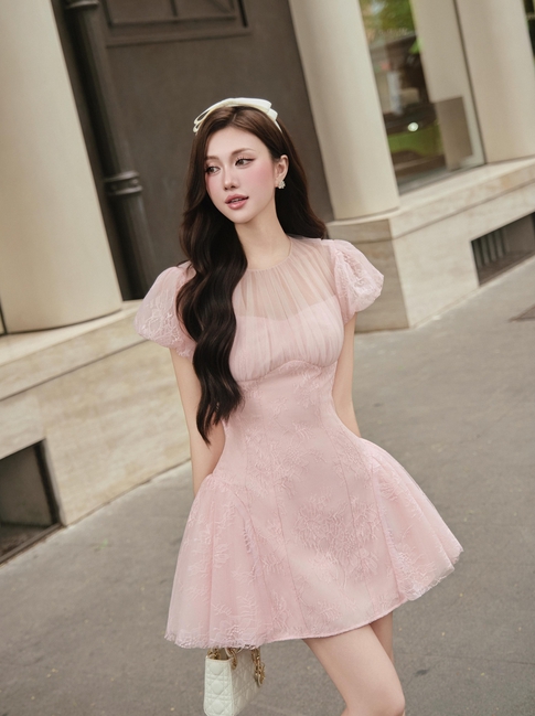 Dịu dàng với trang phục pastel