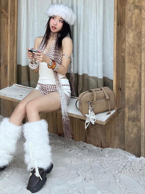 Giày phối lông phá cách cho ngày thu se lạnh