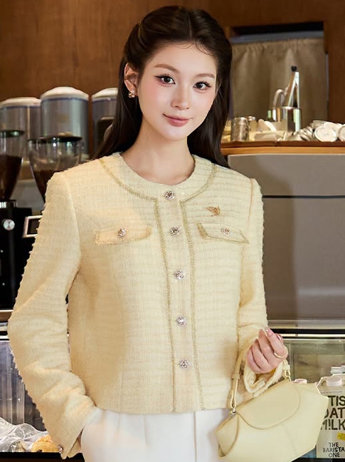Tận hưởng trọn vẹn mùa lạnh cùng trang phục len, da và dạ tweed sang chảnh