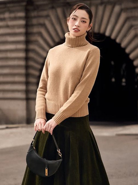 Chân váy dài trở lại, tạo luồng gió mới cho thời trang công sở