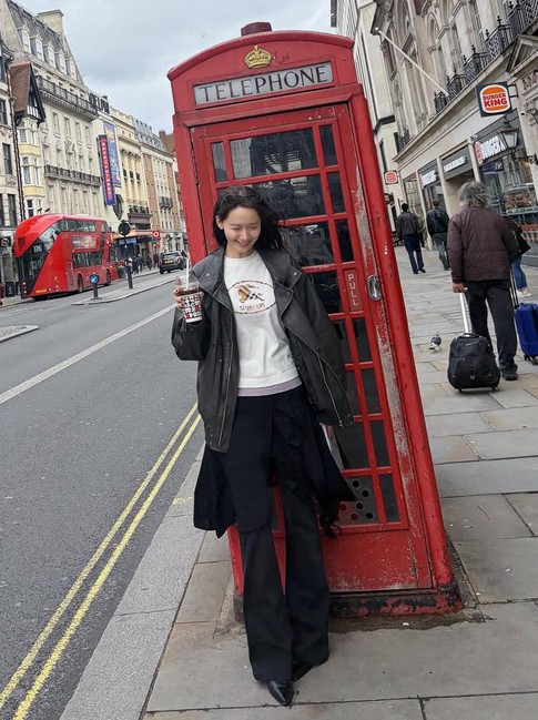 Diện quần ống loe theo cách riêng, càng mặc càng 'chất'