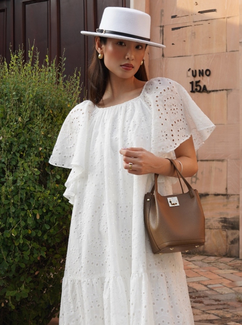 Đầm suông từ linen, cotton là xu hướng nổi bật mùa nắng