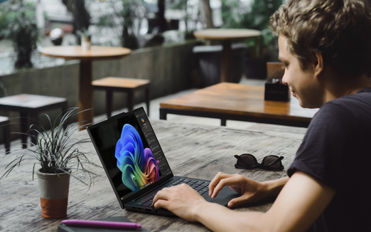 Lenovo ra mắt bộ đôi laptop Yoga Slim 7x và ThinkPad T14s Gen 6 cải tiến AI