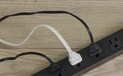 Thiết bị chống sét không phải 'lá chắn vạn năng' cho máy tính