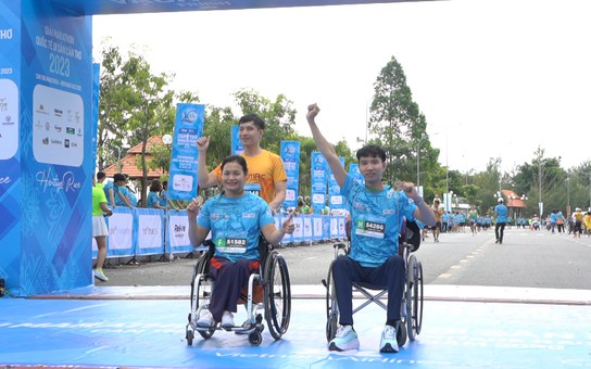 VĐV khuyết tật chạy Marathon, mong muốn truyền cảm hứng tích cực