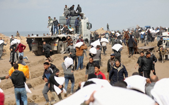 Gian nan, hiểm nguy trên tuyến đường đưa hàng cứu trợ vào Gaza