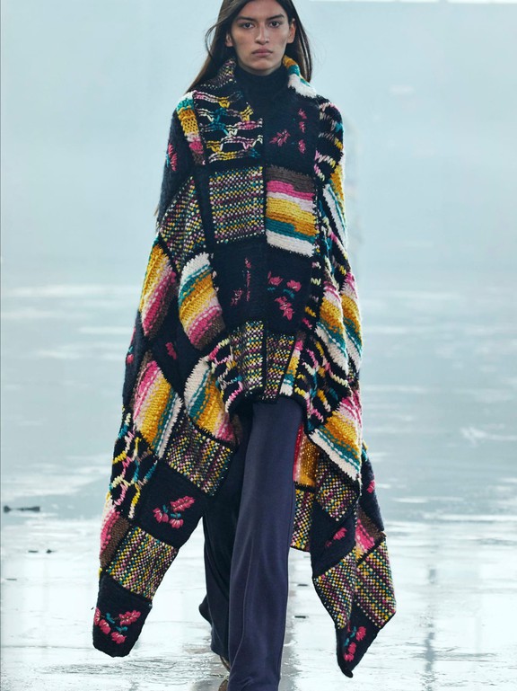  Những trang phục hot nhất mùa Thu 2021 từ Gabriela Hearst - giám đốc sáng tạo của Chloé