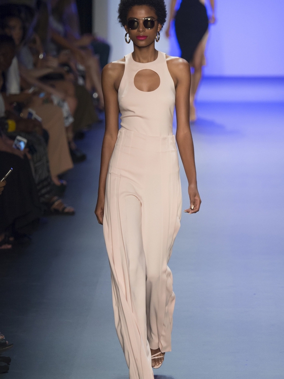  Carly Cushnie