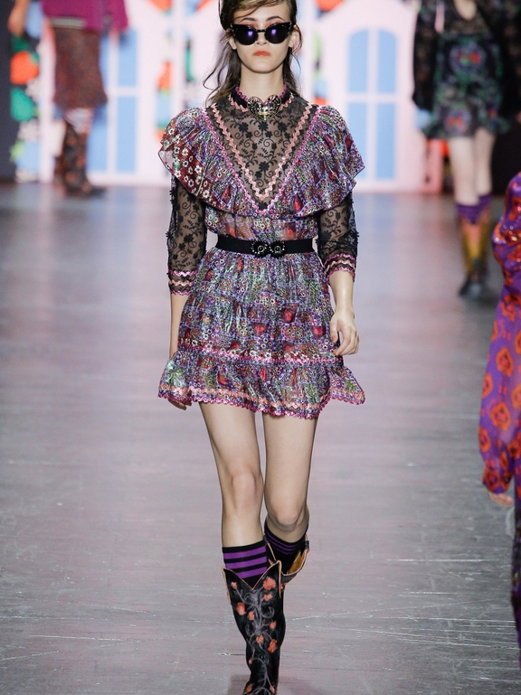  Anna Sui