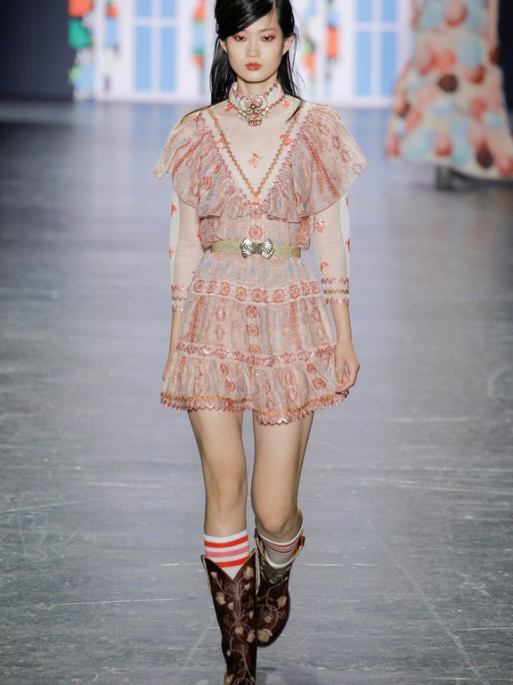  Anna Sui