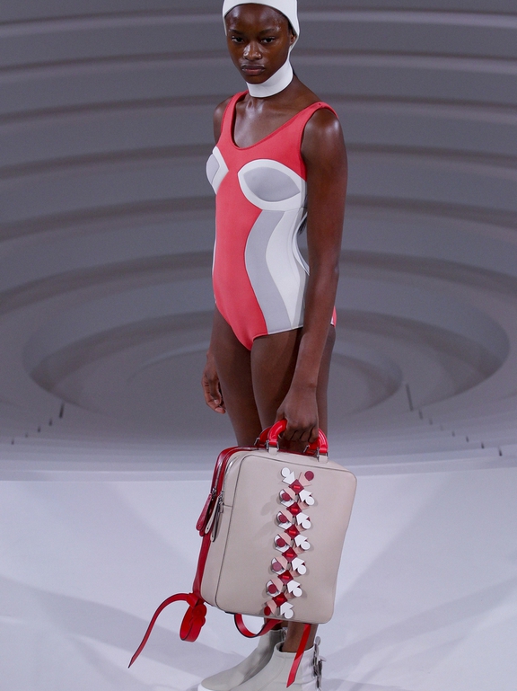  Anya Hindmarch