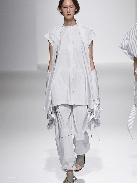  Hussein Chalayan