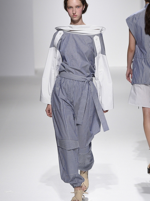  Hussein Chalayan