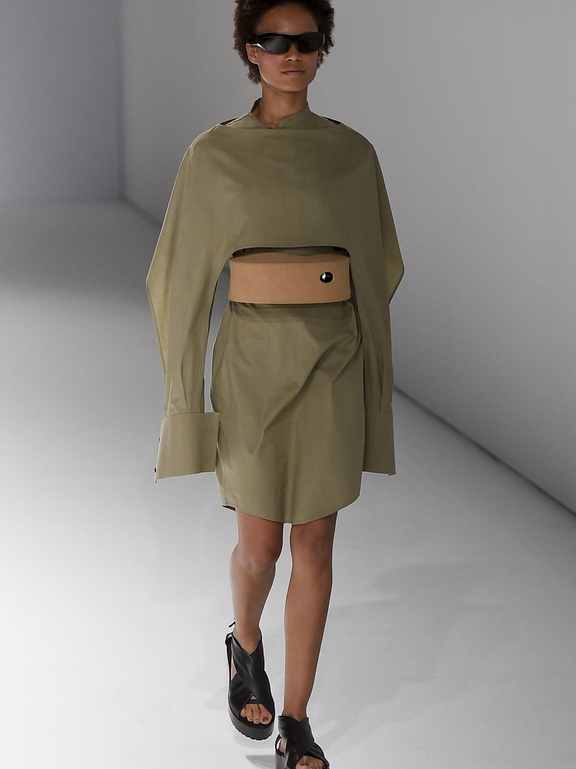  Hussein Chalayan