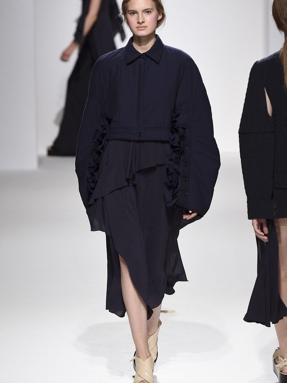  Hussein Chalayan