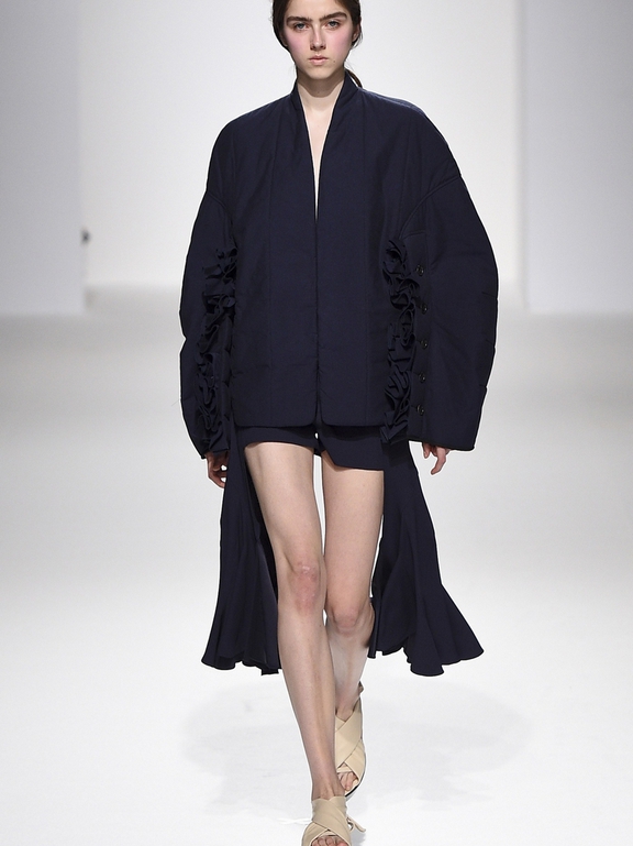  Hussein Chalayan