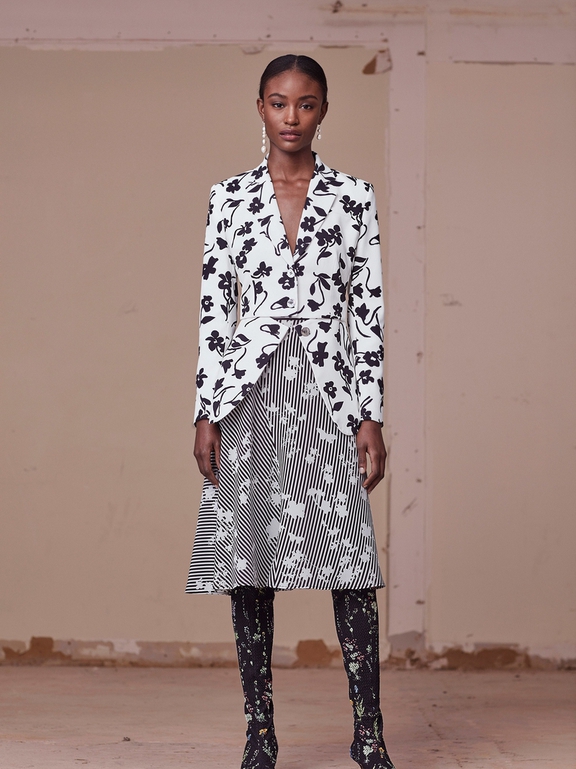  Pre - Fall 2017 Ready-to-Wear