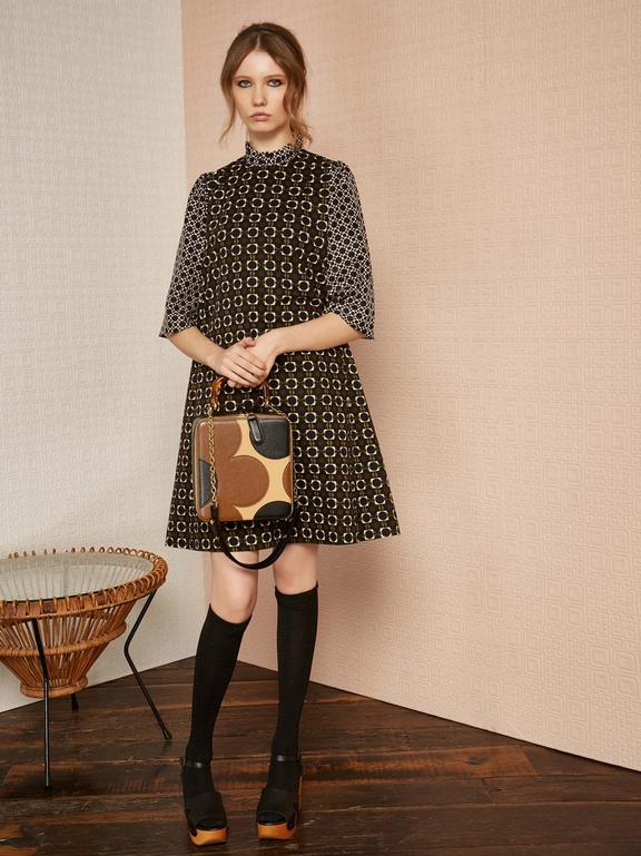  Pre - Fall 2017 Ready-to-Wear