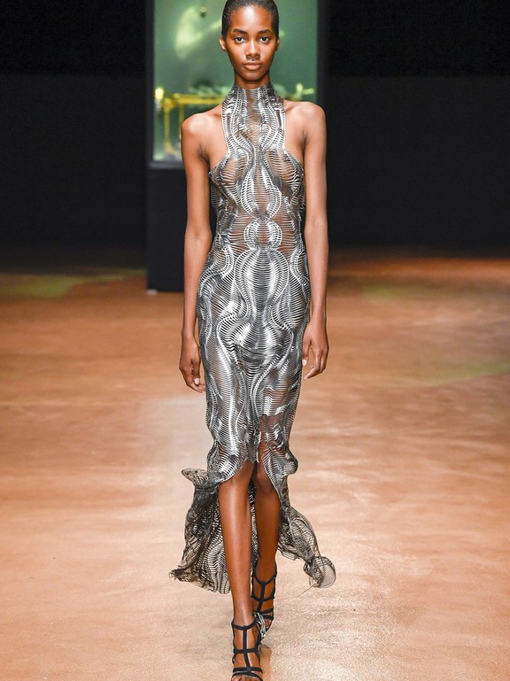  Iris Van Herpen