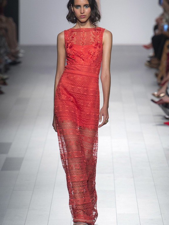  Tadashi Shoji