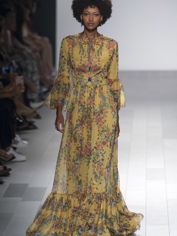  Tadashi Shoji