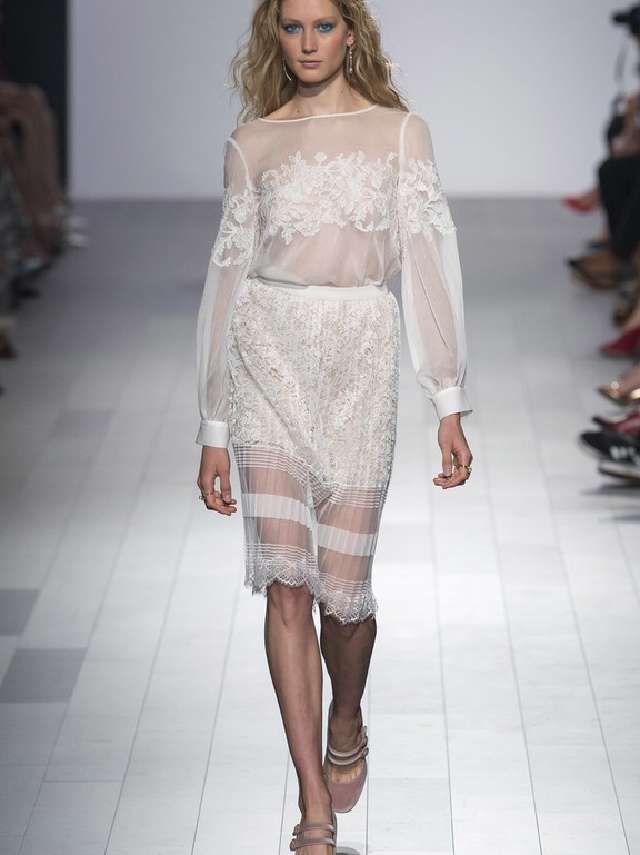  Tadashi Shoji