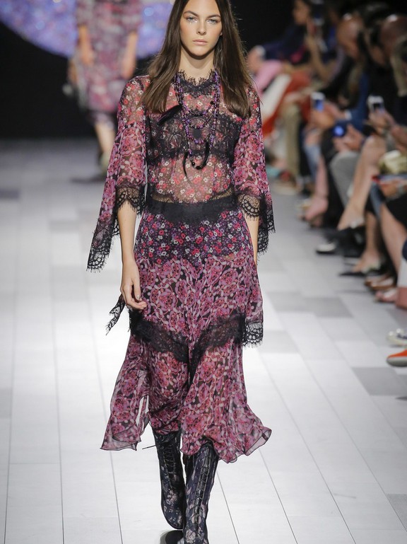  Anna Sui