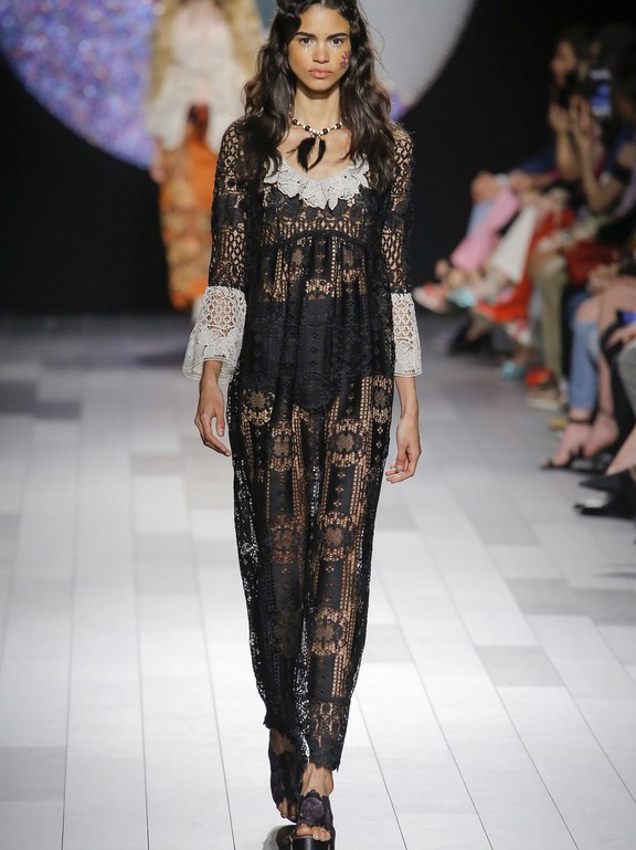  Anna Sui