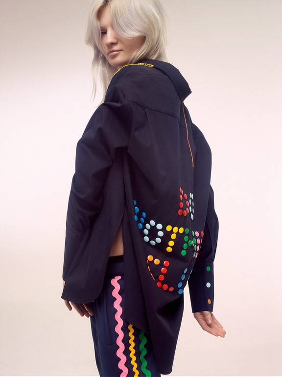  Mira Mikati