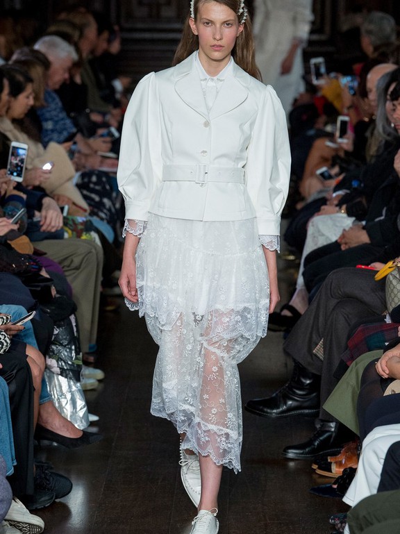  Simone Rocha