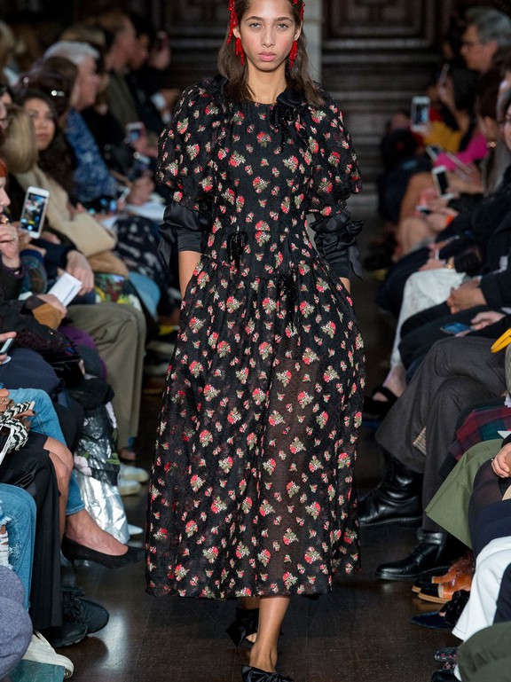  Simone Rocha