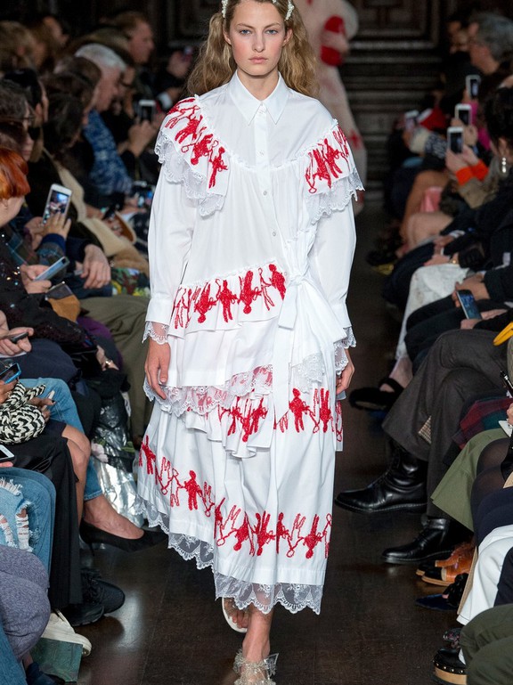  Simone Rocha