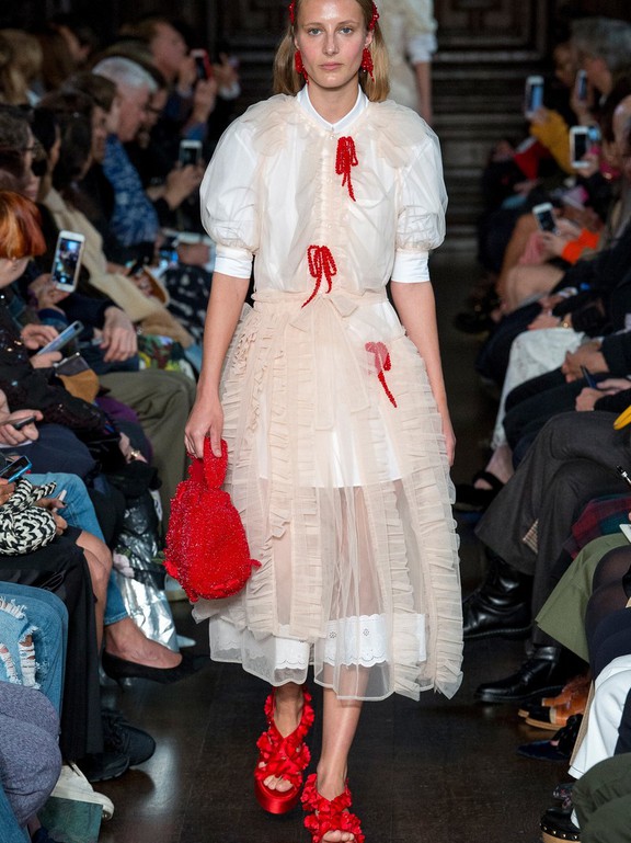  Simone Rocha