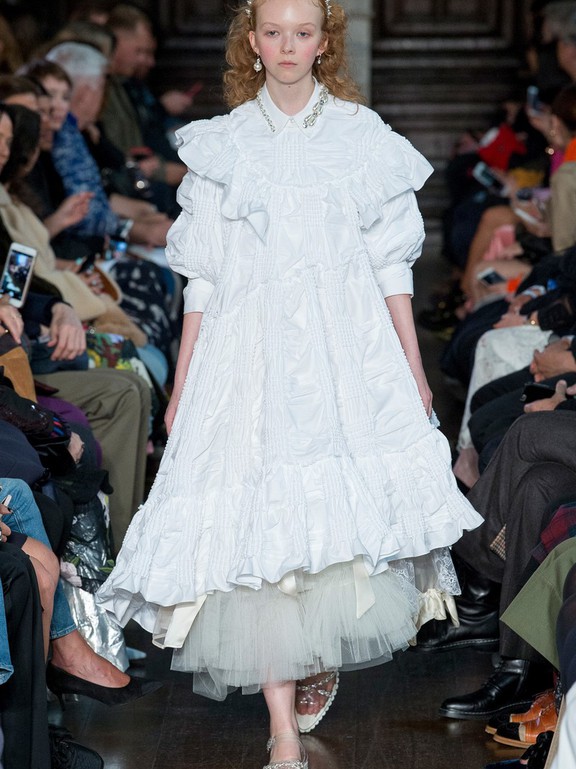  Simone Rocha