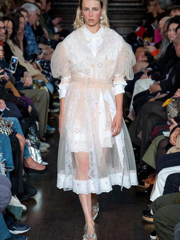  Simone Rocha