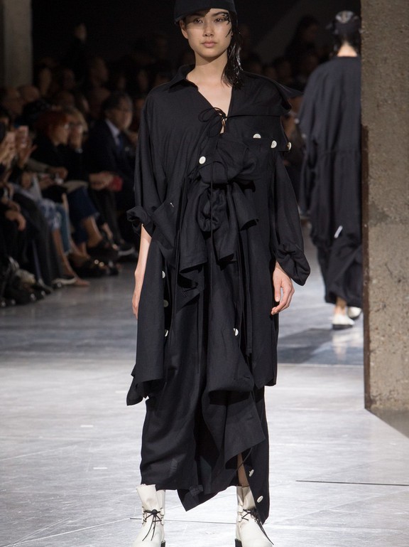  Yohji Yamamoto