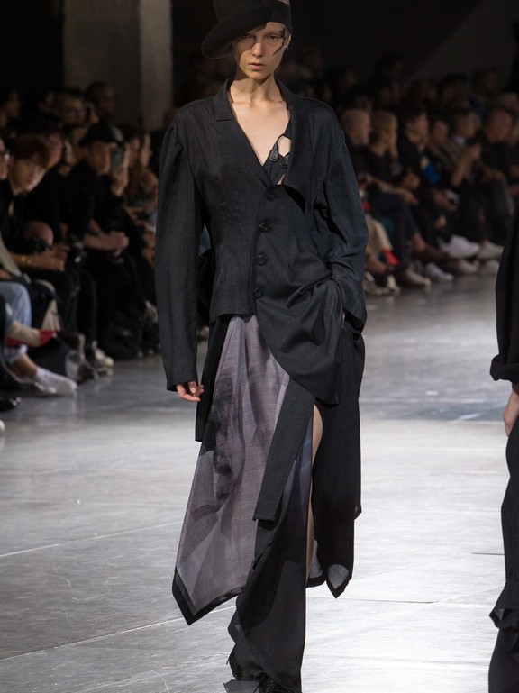  Yohji Yamamoto