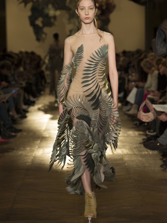  Iris Van Herpen