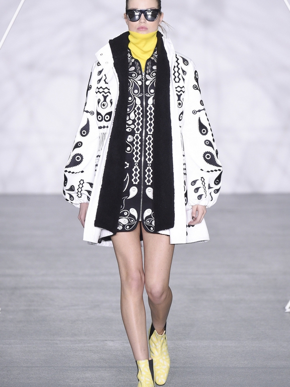  Holly Fulton