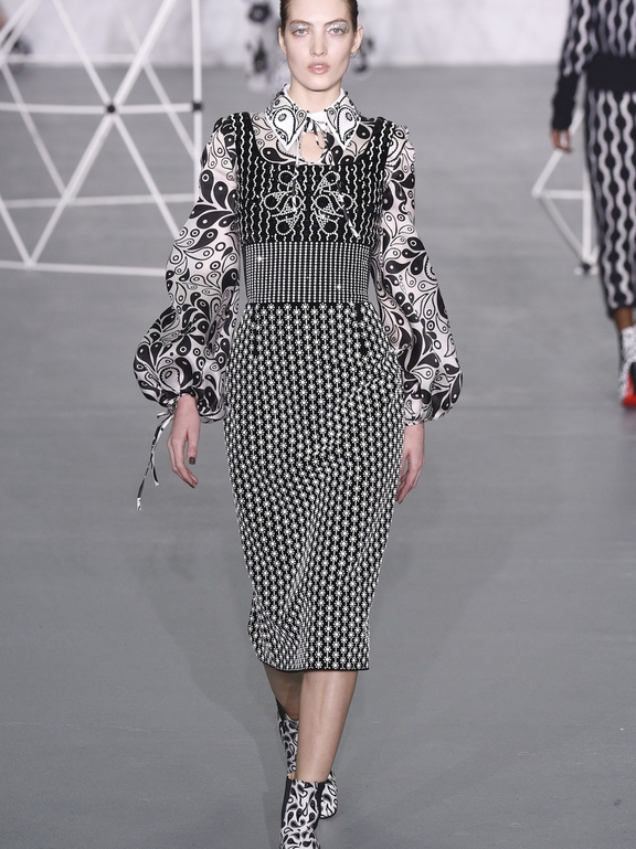  Holly Fulton