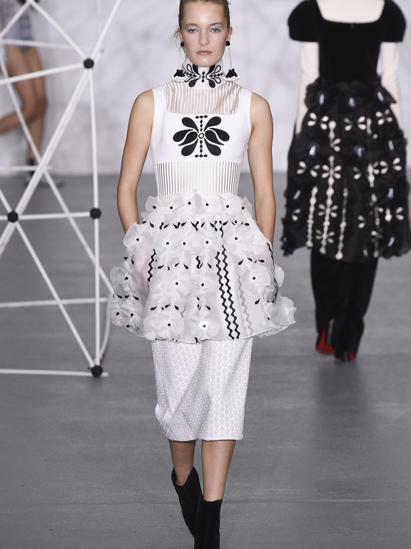  Holly Fulton